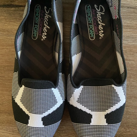 Cleo’s by Skechers Memory Foam size 7 - Picture 2 of 9